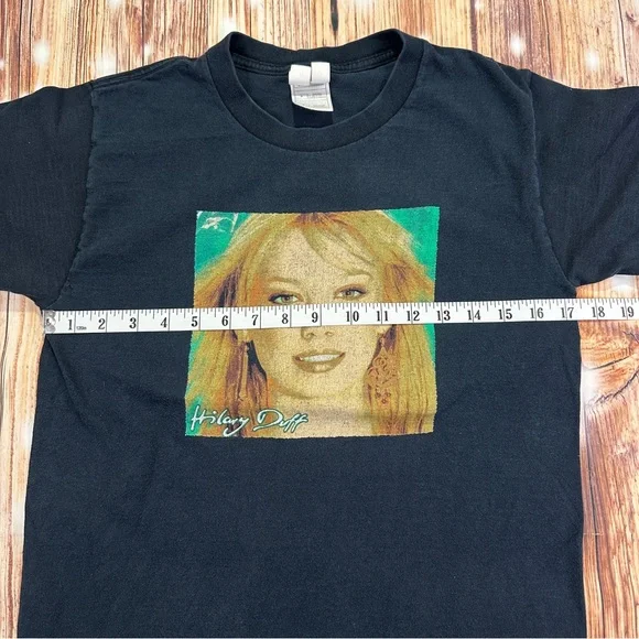 Y2KHilary DuffT-shirtSize Small Unisex